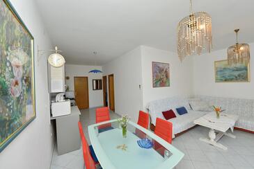 Vir, Столовая в размещении типа apartment, WiFi.