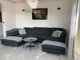 Srima - Vodice, Obývací pokoj v ubytování typu apartment, s klimatizací a WiFi.