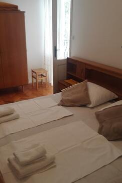 Apartamentos y habitaciones con parking Banjol, Rab - 24964