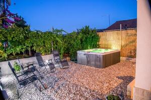 Apartamenty z parkingiem Vrboska, Hvar - 24967