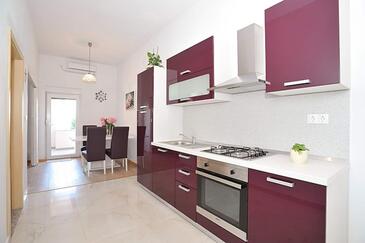 Ferienwohnungen am Meer Poljana, Ugljan - 24970