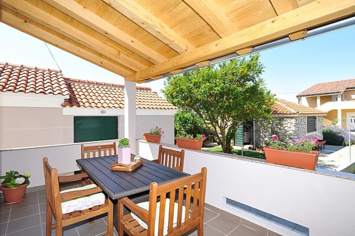 Leiligheter ved sjøen Poljana, Ugljan - 24970