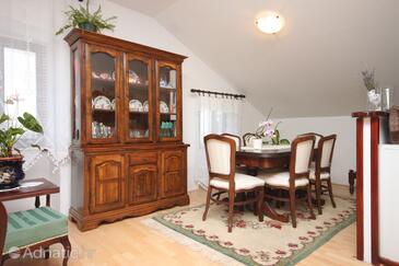 Apartmanok és szobák parkolóhellyel Cunski, Losinj - 2498