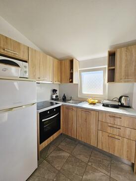 Apartment with terrace Nin, North Dalmatia