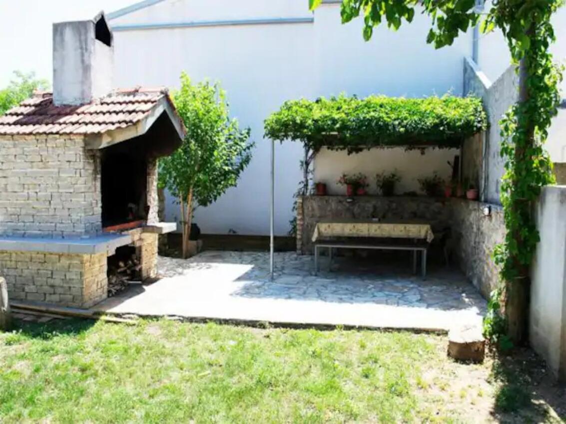 Apartment with terrace Nin, North Dalmatia