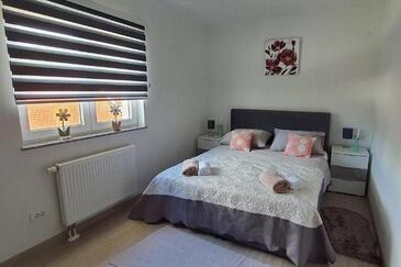 Appartamenti con piscina Otocac, Velebit - 24987