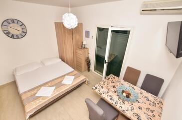 Lägenheter med parkering Makarska - 24992