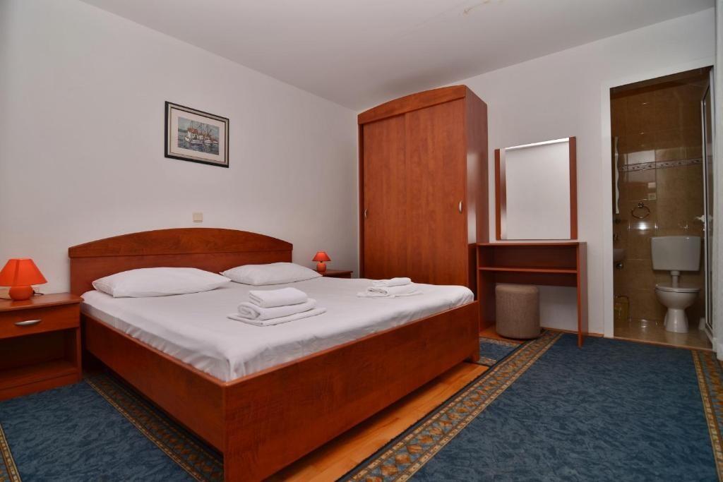 Apartmány s parkoviskom Makarská - Makarska - 24992