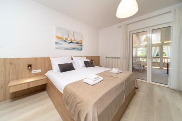 Apartmány s bazénem Palit, Rab - 24995