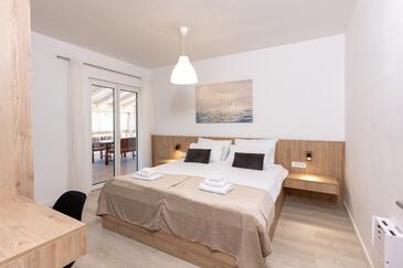 Apartmány s bazénem Palit, Rab - 24995