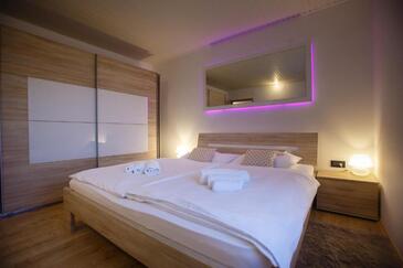 Apartmány s bazénem Palit, Rab - 24995