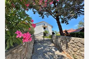 Appartements avec parking Silo, Krk - 24997