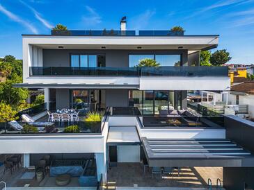 Njivice, Krk, Imobil 24998 - Cazare în apropierea mării cu plajă cu pietriș.