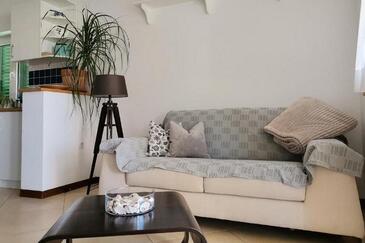 Apartments by the sea Banjol, Rab - 25000