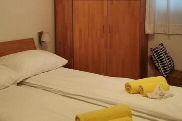 Apartments by the sea Banjol, Rab - 25000