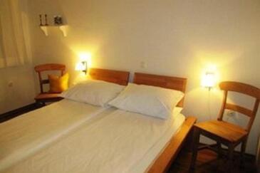 Apartments by the sea Banjol, Rab - 25000