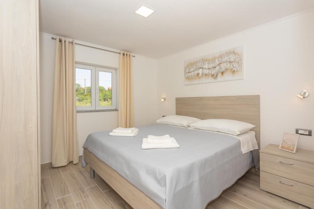 Familiehuis met zwembad Vrpolje, Sibenik - 25004