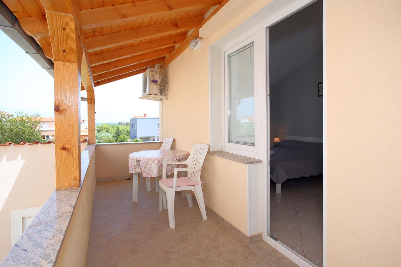 Apartments with parking space Nin, Zadar - 25005