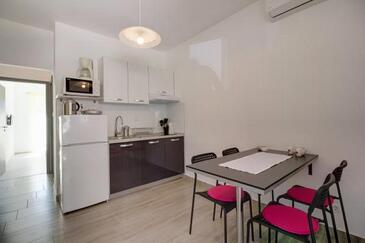 Apartmani s parkingom Mali Lošinj, Lošinj - 25007