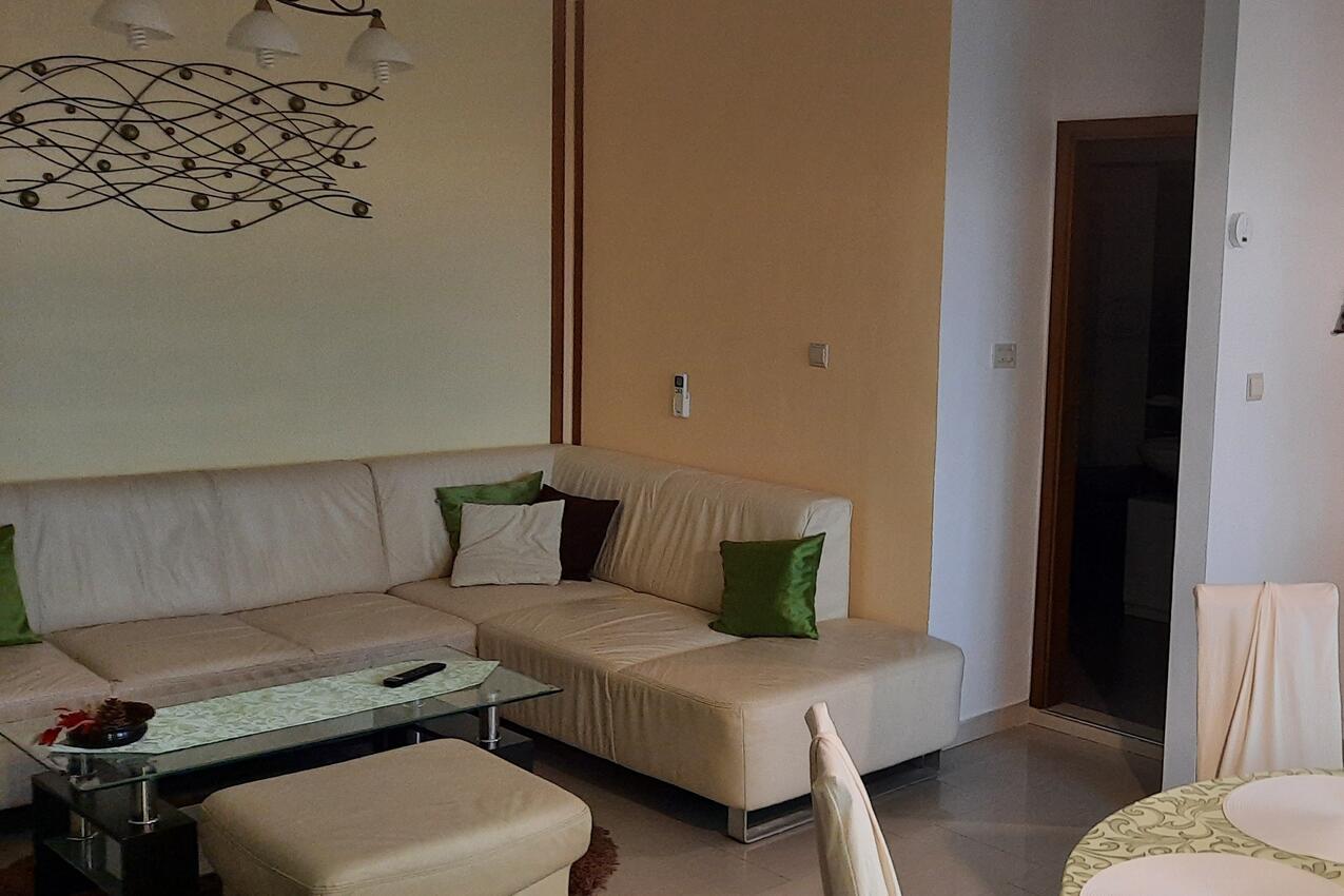 Ferienwohnungen mit Parkplatz Skrbčići, Krk - 25009