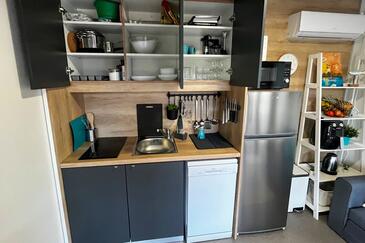 Apartamente lângă mare Turanj, Biograd - 25010