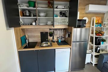 Leiligheter ved sjøen Turanj, Biograd - 25010