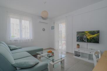 Two bedroom apartment Brodarica, Šibenik (A-25027-b(