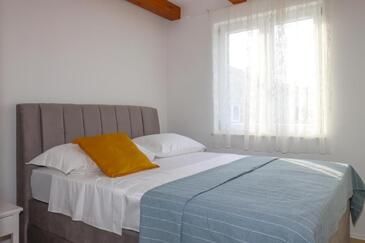 Ferienwohnungen mit Pool Brodarica (Sibenik) - 25027