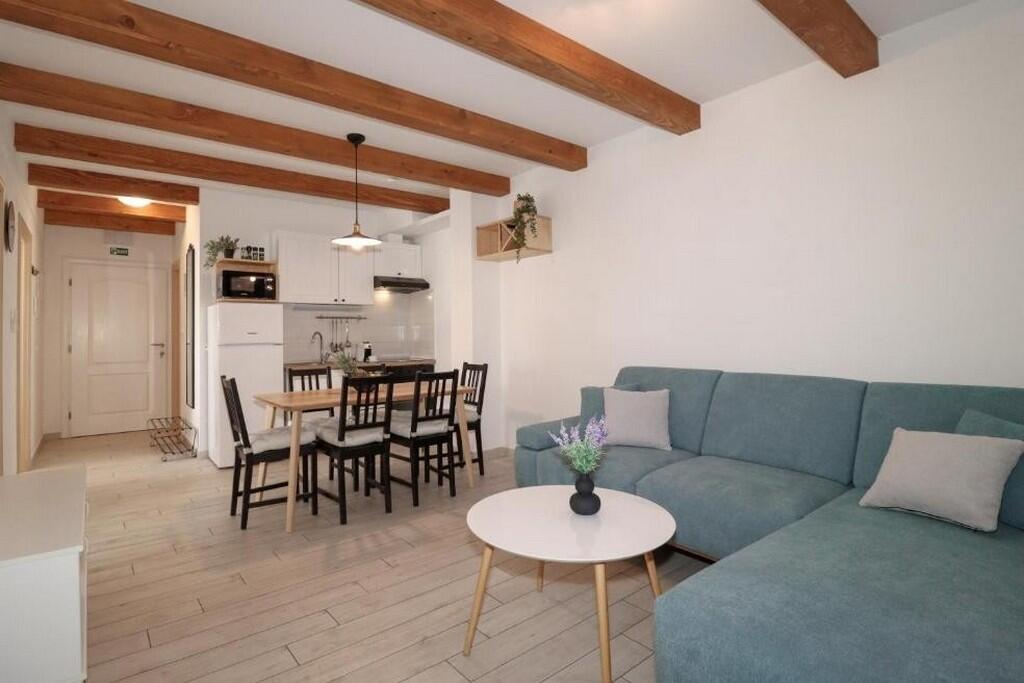 Apartments with swimming pool Brodarica, Šibenik - 25027