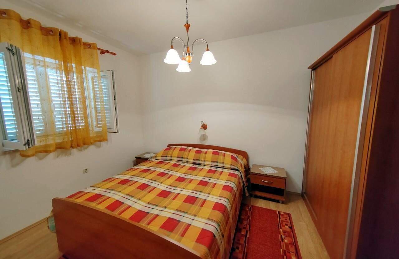 Appartamenti con parcheggio Barbat, Arbe - Rab - 25028