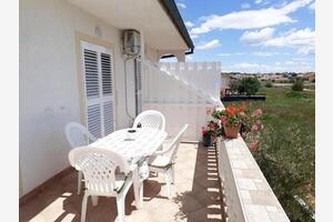 Two bedroom apartment Privlaka, Zadar (A-25044-a(