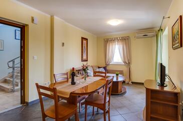 Appartamenti con parcheggio Lussinpiccolo - Mali Lošinj, Lussino - Lošinj - 2505