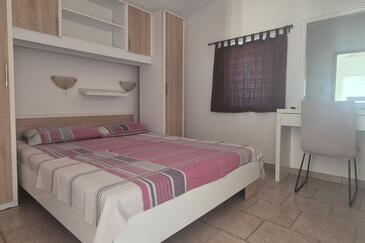 Apartmanok a tenger mellett Vir - 25052