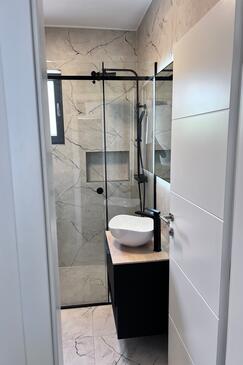 Apartments Ljubač, North Dalmatia