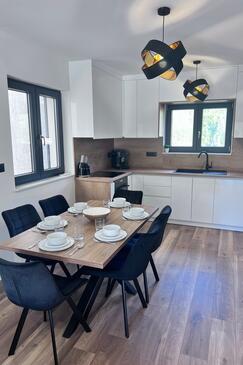 Apartments Ljubač, North Dalmatia