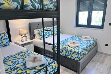 Apartments Ljubač, North Dalmatia