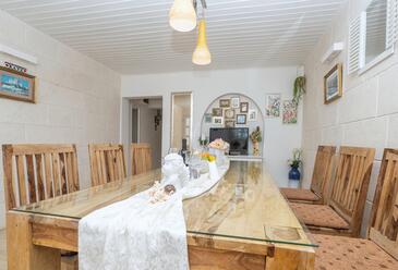 Seaside holiday house Bratuš, Makarska - 25055