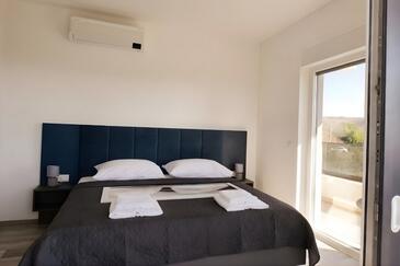 Dom rodzinny z basenem Kornic, Krk - 25070