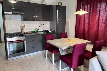 Apartamente cu parcare Sveti Vid, Krk - 25074