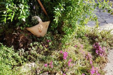 Apartmani uz more Rab - 25079