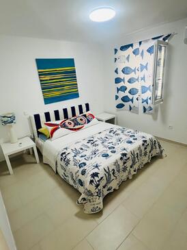 Apartments by the sea Sušica, Ugljan - 25080