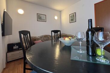 Appartementen met parkeerplaats Lukoran, Ugljan - 25081