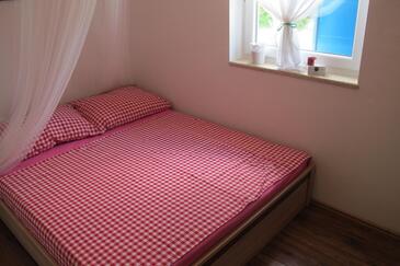 Semesterhus med parkering Malinska, Krk - 25084