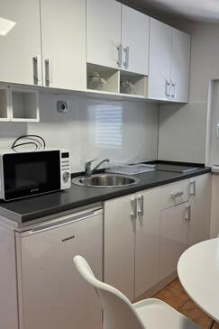 Apartments with parking space Okrug Gornji, Čiovo - 25087