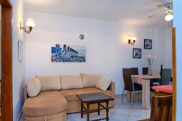 Apartments by the sea Artatore, Lošinj - 2509