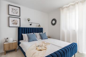 Leiligheter med basseng som passer for familier med barn Arbanija (Ciovo) - 25090