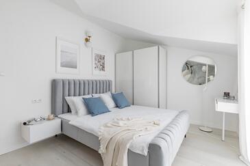 Leiligheter med basseng som passer for familier med barn Arbanija, Ciovo - 25091