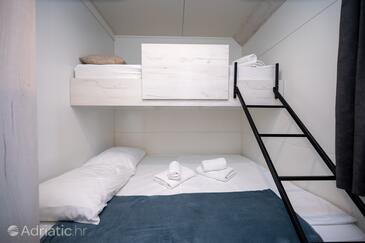 Appartementen aan zee Pakostane (Biograd) - 25107