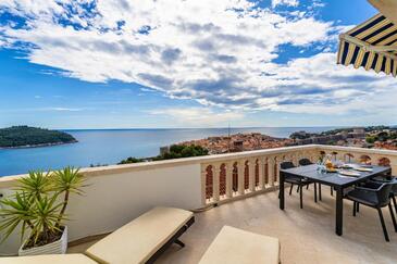 Apartment with terrace Dubrovnik, South Dalmatia