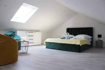 Tweekamerhuis Supetar, Brac (K-25125(